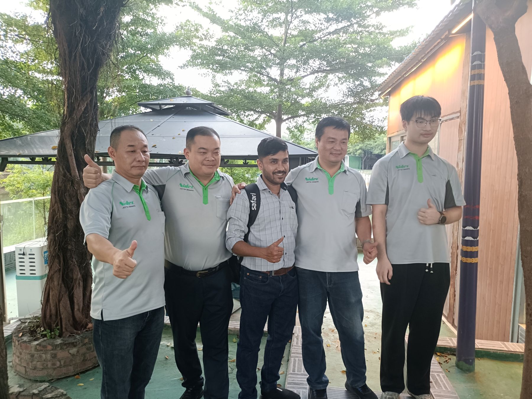 Nidec Lift Dartma Maşını Çin və Hindistan arasında Keyfiyyətli Fəaliyyət